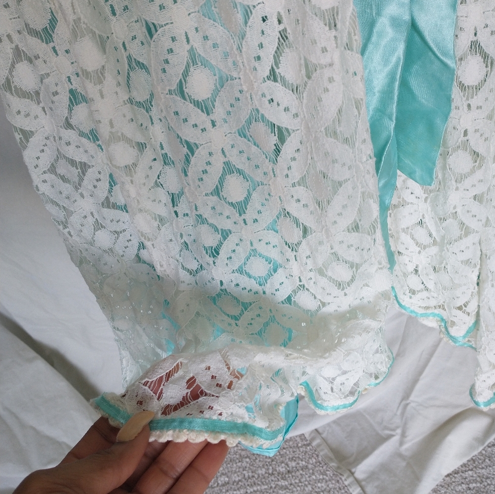 Women's Baby blue and cream lace dress - Picture 8 of 12